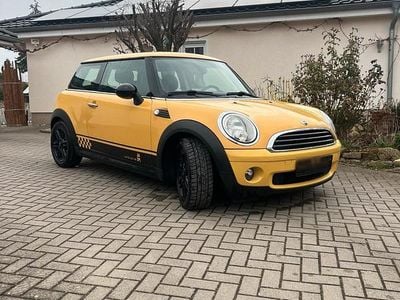 Usata Mini Cooper 90 CV (66 kW) 2007 Giallo Utilitaria