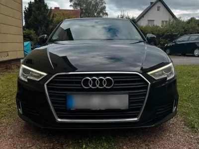 Gebraucht Audi A3 116 PS (85 kW) 2018 Schwarz Limousine