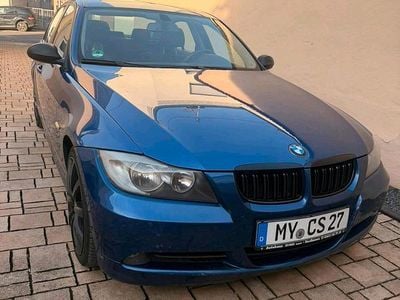 Blau Gebraucht 2006 BMW 320 Limousine | 3.499 € (Guter Preis)
