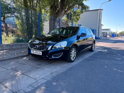Gebraucht Volvo V60 205 PS (150 kW) 2011 Schwarz Kombi