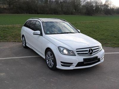 Gebraucht Mercedes C220 Avantgarde 170 PS (125 kW) 2013 Weiß Kombi