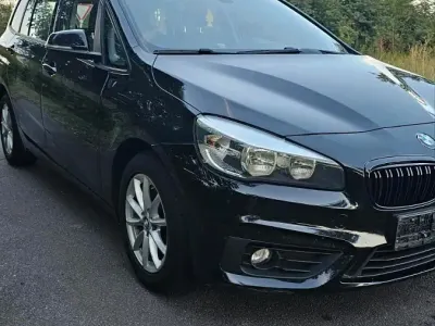 Gebraucht BMW 218 Gran Tourer 150 PS (110 kW) 2016 Schwarz Van / Kleinbus