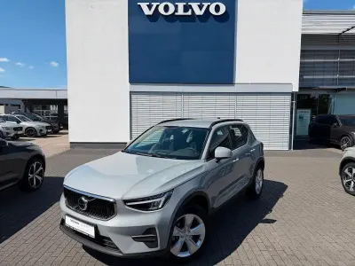 Gebraucht Volvo XC40 129 PS (94 kW) 2024 Grau SUV
