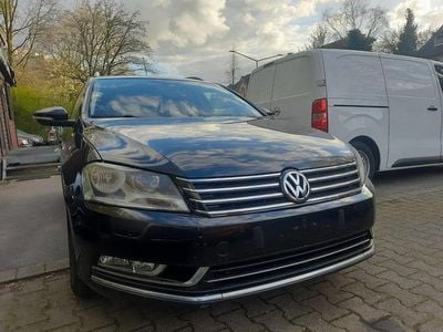 Gebraucht VW Passat Highline 160 PS (117 kW) 2012 Schwarz Kombi