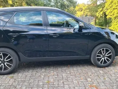 Gebraucht Hyundai ix35 Comfort 135 PS (99 kW) 2012 Schwarz SUV
