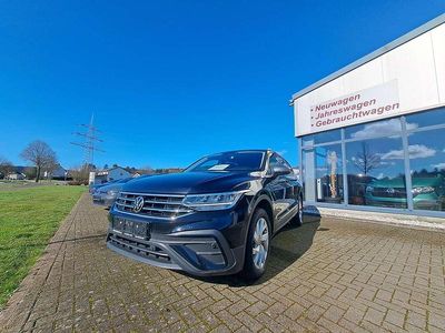 Gebraucht VW Tiguan Allspace Life 150 PS (110 kW) 2022 Deep black perleffekt SUV