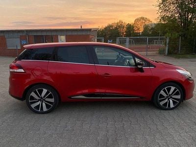 Second-hand Renault Clio IV Intens 90 CP (66 kW) 2016 Roșu Hatchback