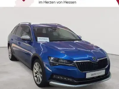 Gebraucht Skoda Superb 190 PS (139 kW) 2020 Race blau metallic Kombi