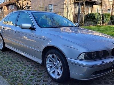 Gebraucht BMW 520 Lifestyle 170 PS (125 kW) 2003 Silber Limousine