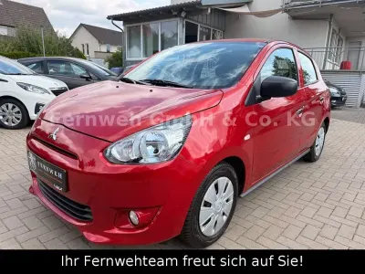 Gebraucht Mitsubishi Space Star Diamant Edition 71 PS (52 kW) 2016 Rot Kleinwagen