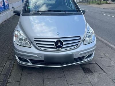 Usata Mercedes B180 109 CV (80 kW) 2006 Argento Monovolume