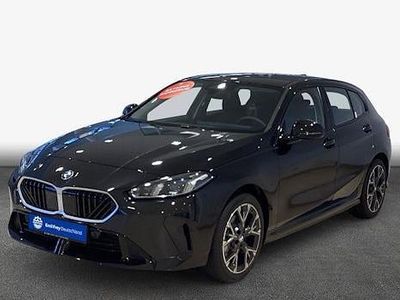 Saphirschwarz metallic Neu 2025 BMW 120 Basis Kleinwagen | 35.490 € (Fairer Preis)