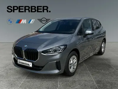 Gebraucht BMW 220 Sport Line 156 PS (114 kW) 2023 Grau Van / Kleinbus