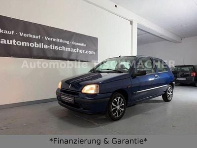 Occasion Renault Clio 54 PK (39 kW) 1997 Blauw Hatchback