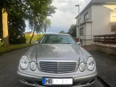 Gebraucht Mercedes E240 177 PS (130 kW) 2006 Silber Limousine