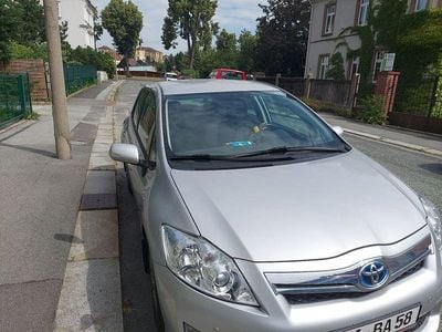 Toyota Auris Hybrid