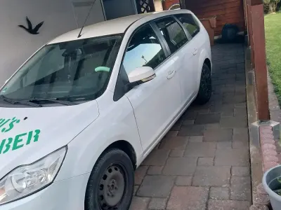 Gebraucht Ford Focus 90 PS (66 kW) 2009 Weiß Kombi