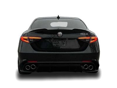 Schwarz Gebraucht 2024 Alfa Romeo Giulia Quadrifoglio Limousine | 93.949 €