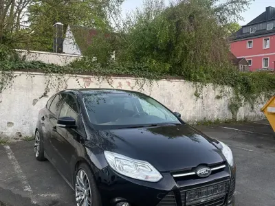 Używany Ford Focus 150 KM (110 kW) 2011 Czarny Sedan/Limuzyna