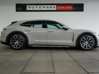 Occasion Porsche Taycan Cross Turismo 419 kW (571 PK) 2022 Kreide Stationwagen