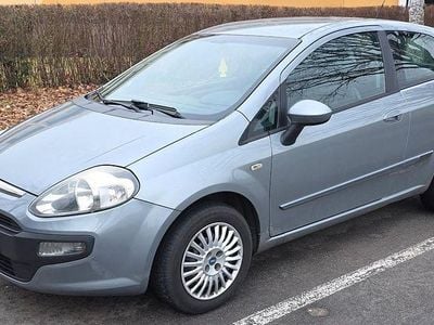Grau Gebraucht 2009 Fiat Punto Active Limousine | 1.200 € (Guter Preis)