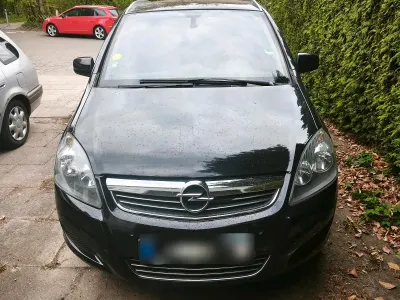Gebraucht Opel Zafira 125 PS (91 kW) 2010 Schwarz Van / Kleinbus