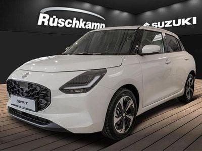 Neu Suzuki Swift Comfort+ 83 PS (61 kW) 2025 Pure white pearl metallic Kleinwagen