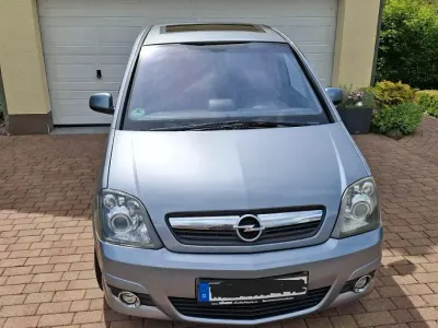 Gebraucht Opel Meriva 105 PS (77 kW) 2009 Silber Van / Kleinbus