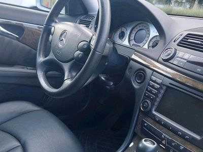Silber Gebraucht 2008 Mercedes E280 Avantgarde Kombi | 11.500 €