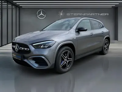 Gebraucht Mercedes GLA250 AMG 163 PS (119 kW) 2025 Metalliclack mountaingrau SUV