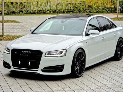 Audi S8 plus