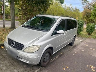 Usata Mercedes Viano 150 CV (110 kW) 2005 Argento Monovolume