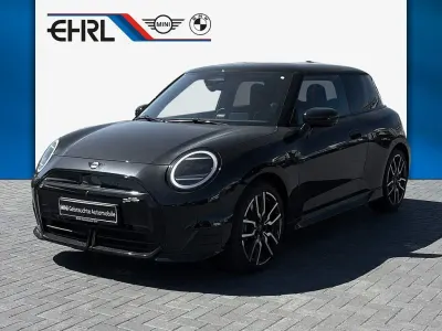 Usata Mini Cooper 135 kW (184 CV) 2024 Nero Utilitaria