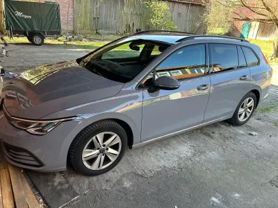 Gebraucht VW Golf VIII Life 150 PS (110 kW) 2021 Grau Kombi