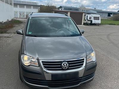 Usata VW Touran 90 CV (66 kW) 2010 Argento Monovolume