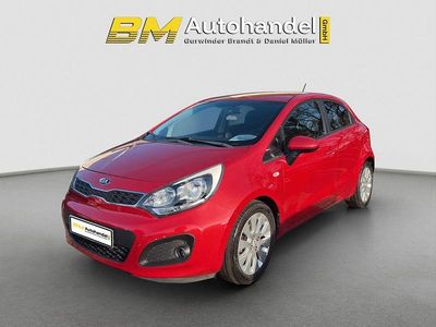 Gebraucht Kia Rio FIFA World Cup Edition 109 PS (80 kW) 2014 Rot Limousine