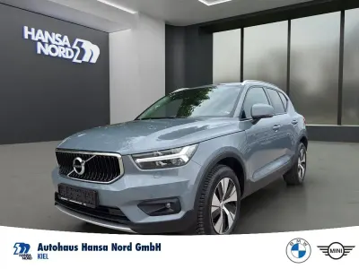 Gebraucht Volvo XC40 Momentum 163 PS (119 kW) 2021 Grau / thunder grey (metallic) SUV