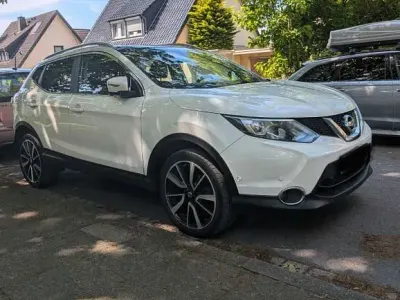 Gebraucht Nissan Qashqai Tekna 131 PS (96 kW) 2015 Weiß SUV