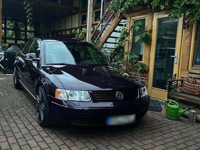 Gebraucht VW Passat 150 PS (110 kW) 2000 Violet Limousine