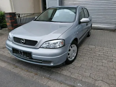 Używany Opel Astra 2002 Szary Sedan/Limuzyna