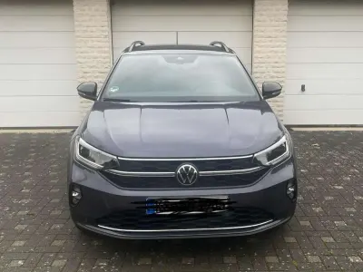 Gebraucht VW Taigo Life 150 PS (110 kW) 2024 Grau SUV