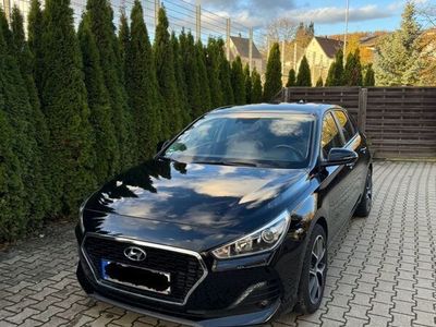 gebraucht Hyundai i30 1.0 T-GDI in Phantomblack