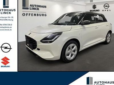 Farbe: weiss Neu 2025 Suzuki Swift Comfort Kleinwagen | 20.788 €