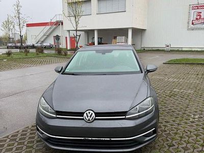 Gebraucht VW Golf VII 116 PS (85 kW) 2019 Grau Limousine