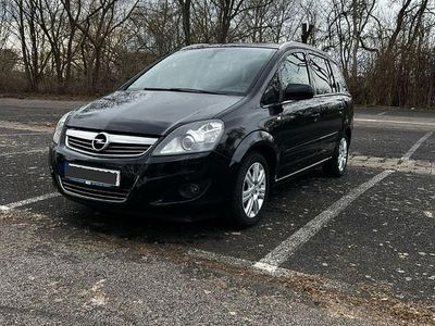 Gebraucht Opel Zafira Family 140 PS (102 kW) 2011 Van / Kleinbus