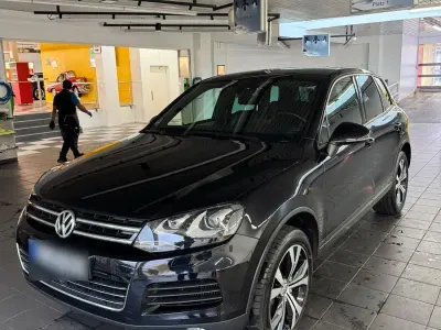 Gebraucht VW Touareg 204 PS (150 kW) 2012 Schwarz SUV