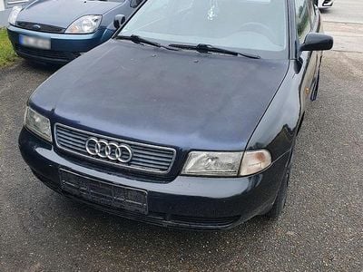 Gebraucht Audi A4 125 PS (91 kW) 1999 Schwarz Limousine