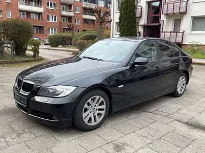 gebraucht BMW 318 i Scheckheftgepflegt Leder Navi-Pro Xenon SHZ PDC