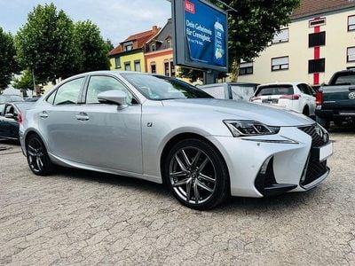 Lexus IS300h