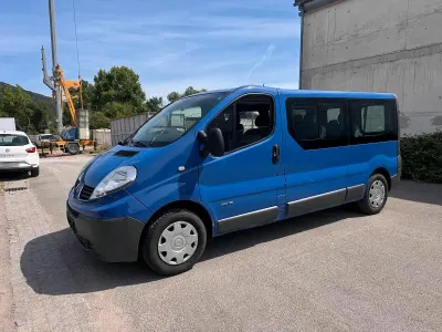 Gebraucht Renault Trafic 115 PS (84 kW) 2012 Blau Van / Kleinbus